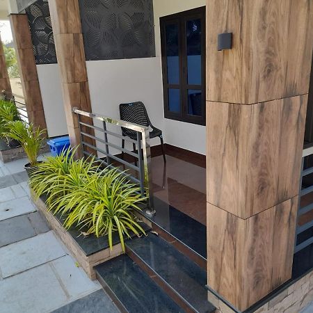 Milestone Inn Sultan Bathery Ngoại thất bức ảnh