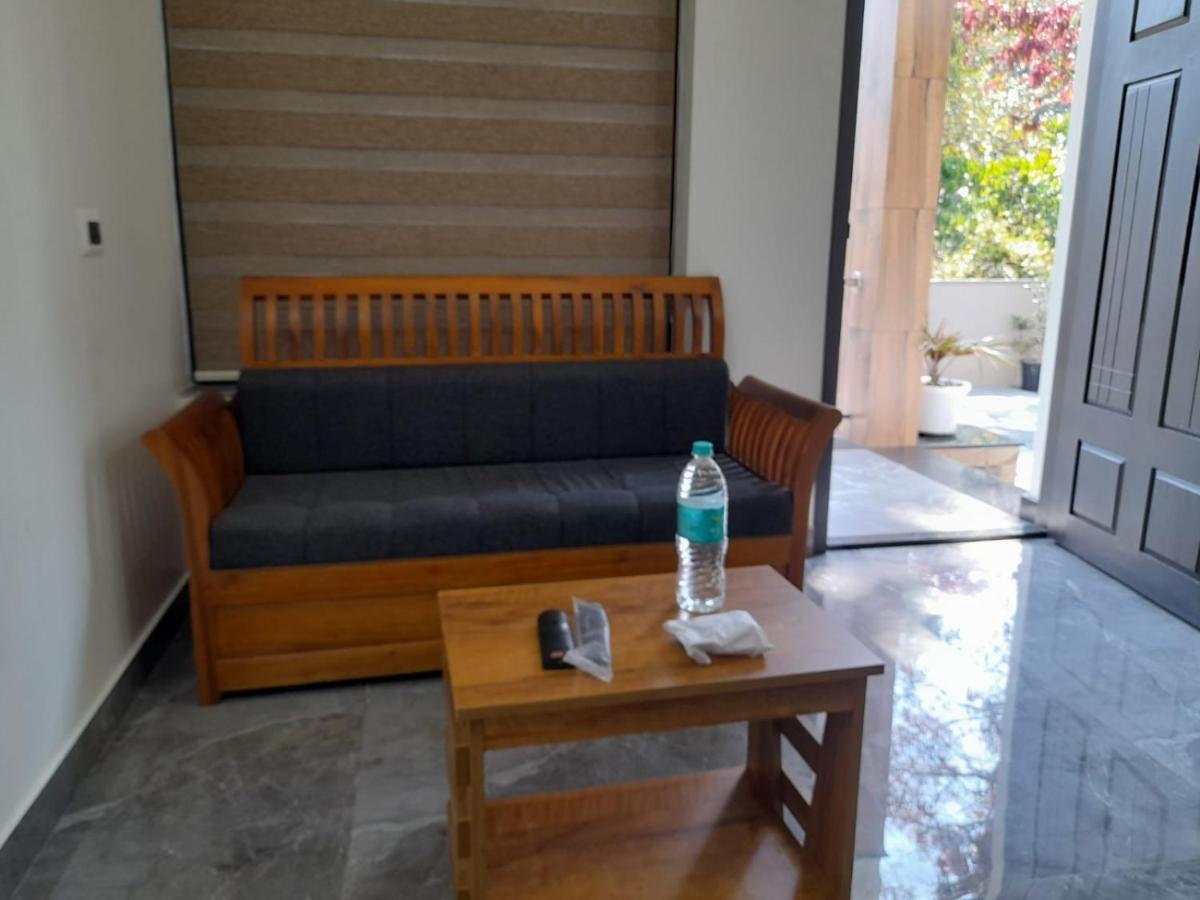Milestone Inn Sultan Bathery Ngoại thất bức ảnh